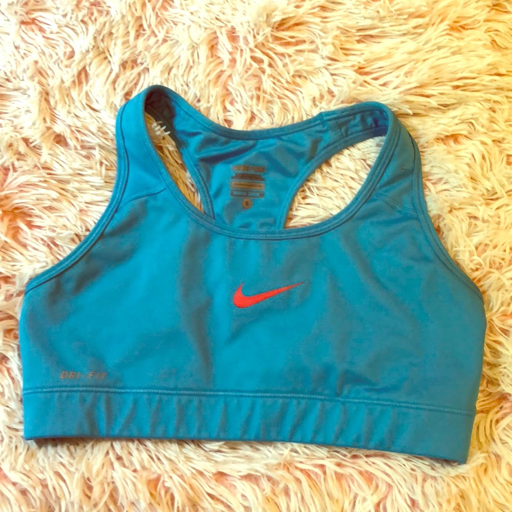 Sports bra